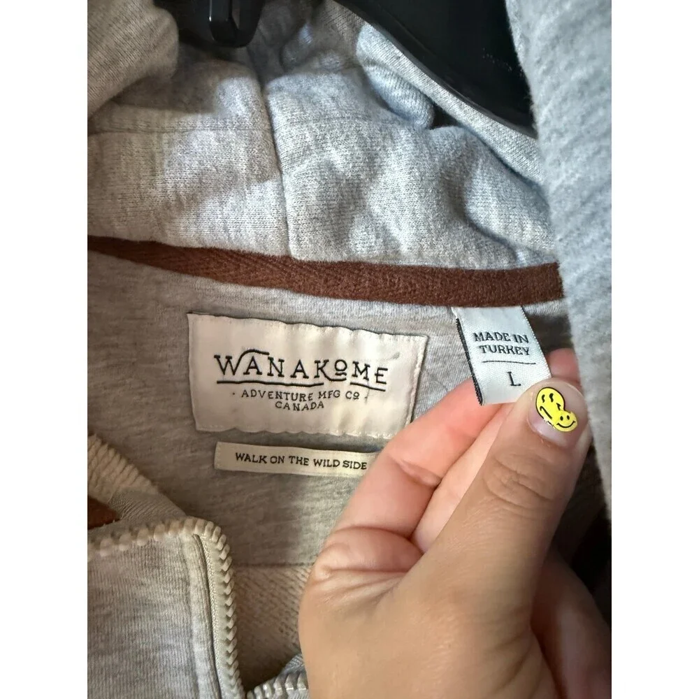 Wanakome men’s size large geometric sweater